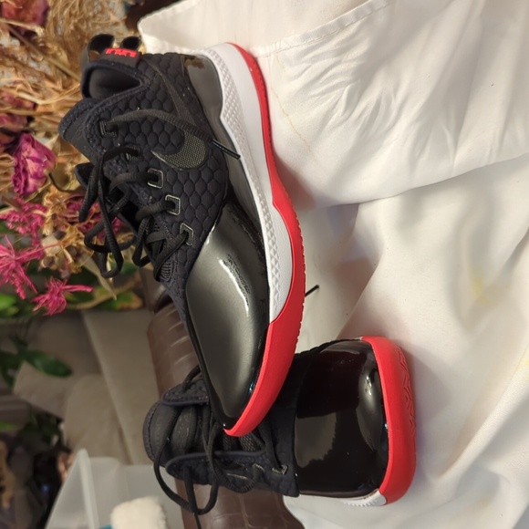 Labron James Witness 3 Patent Leather low - Picture 2 of 9